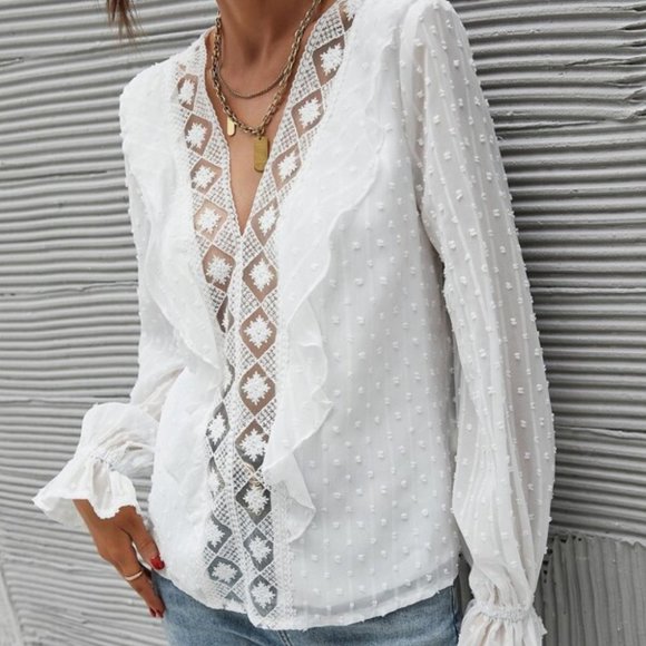 CLASSIC Flounce Sleeve Swiss Dot Blouse - off whit - Picture 2 of 6